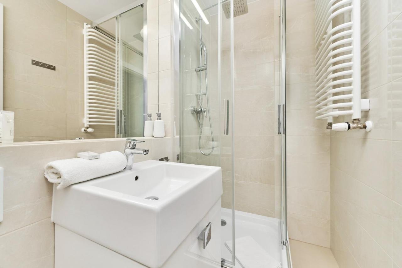 Modern Elegance Apartments Wroclaw With Ac By Noclegi Renters Buitenkant foto