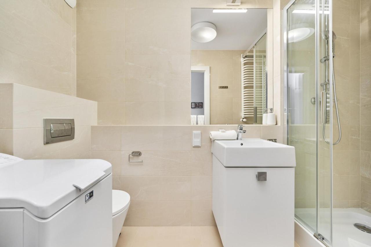 Modern Elegance Apartments Wroclaw With Ac By Noclegi Renters Buitenkant foto