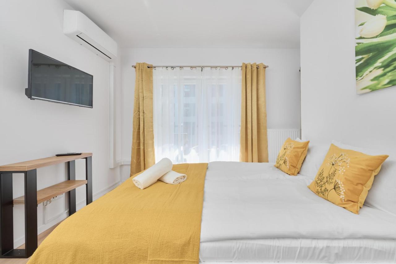 Modern Elegance Apartments Wroclaw With Ac By Noclegi Renters Buitenkant foto