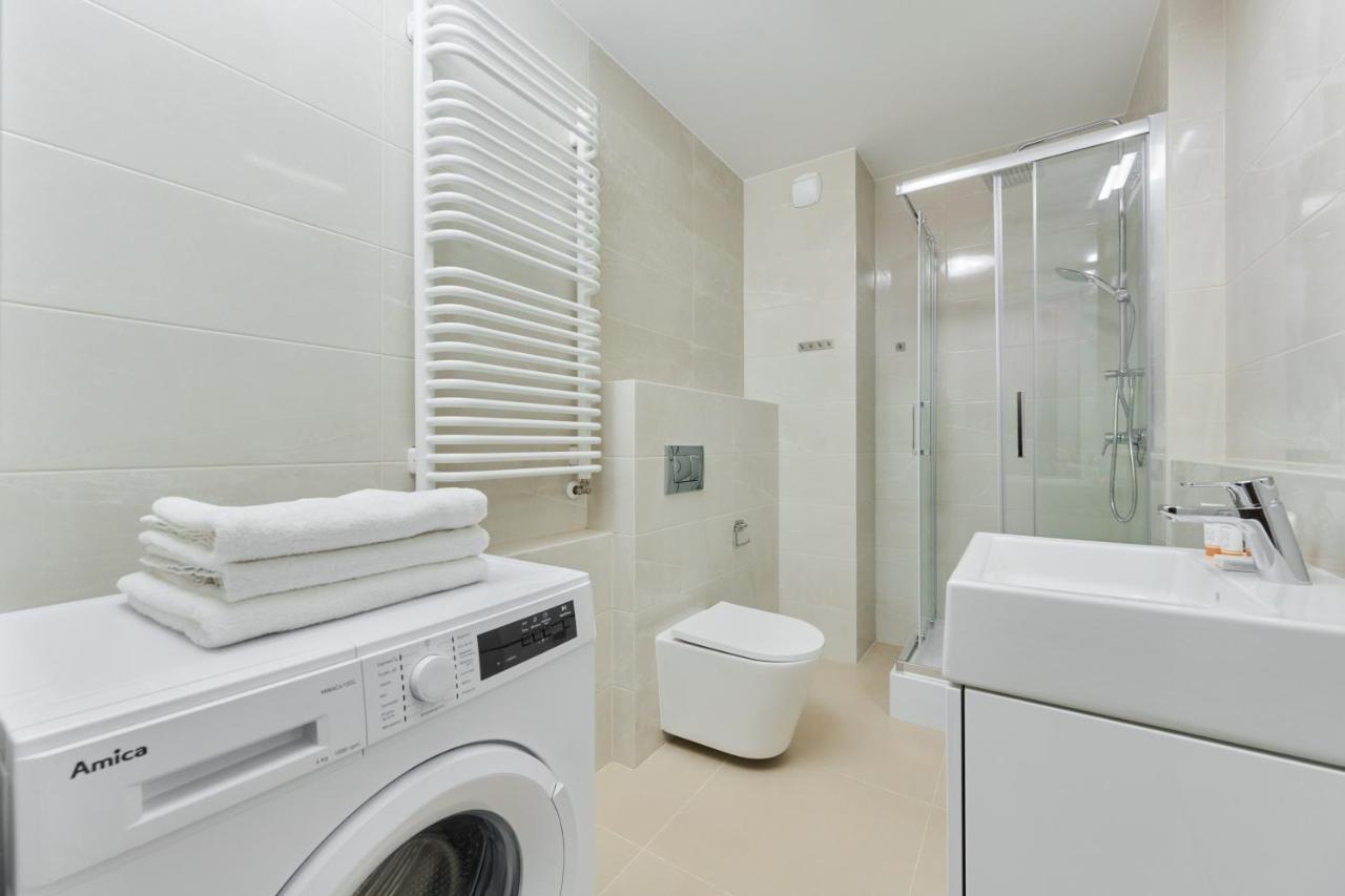 Modern Elegance Apartments Wroclaw With Ac By Noclegi Renters Buitenkant foto